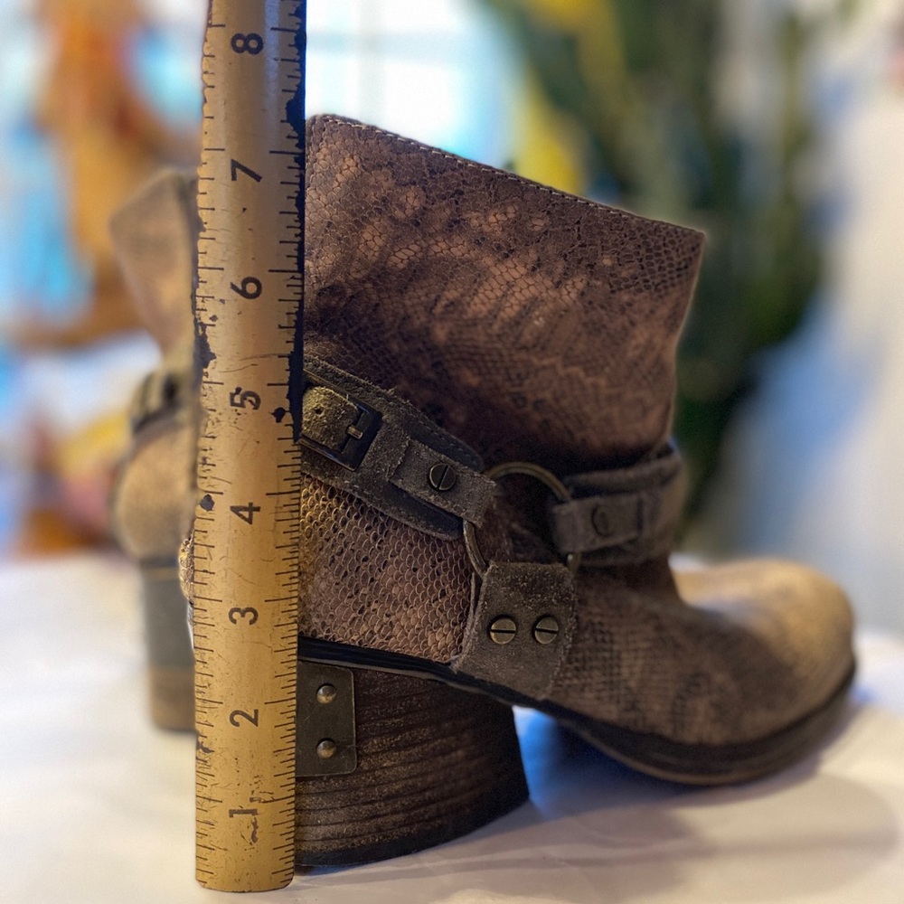 Brown Leather Harness Ankle Boots with Bronzed Hardware Detailing - Picture 11 of 16